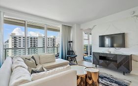 W Hotel 2Bed 2Bath Condo Ocean Views